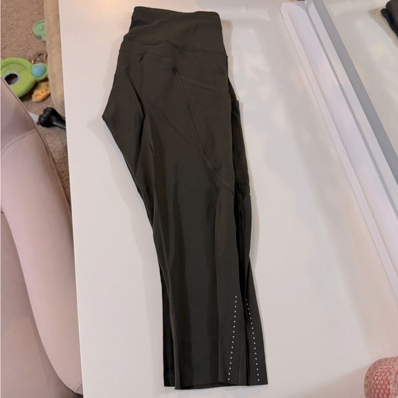 Elegant Olive green Lululemon Fast and Free crop leggings - Picture 1 of 6